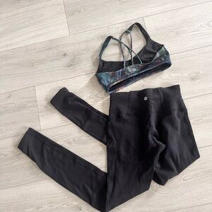 Lululemon SET Black Leggings (reversible) and sports bra set